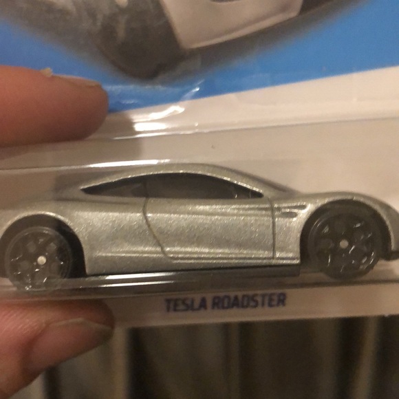 Tesla Roadster - Picture 3 of 8